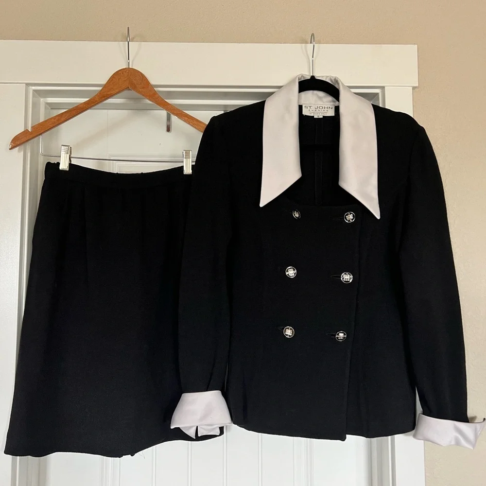 St. John Black Double-Breasted knit evening jacket with skirt - Picture 2 of 16